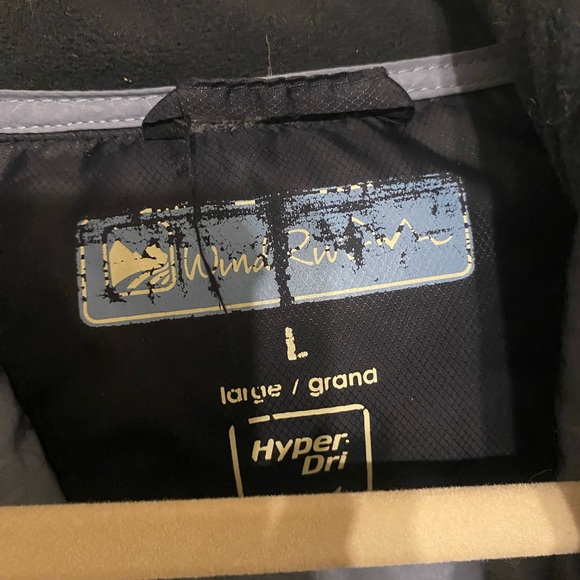 Wind river size large puff jacket. Well cared for - Picture 3 of 3